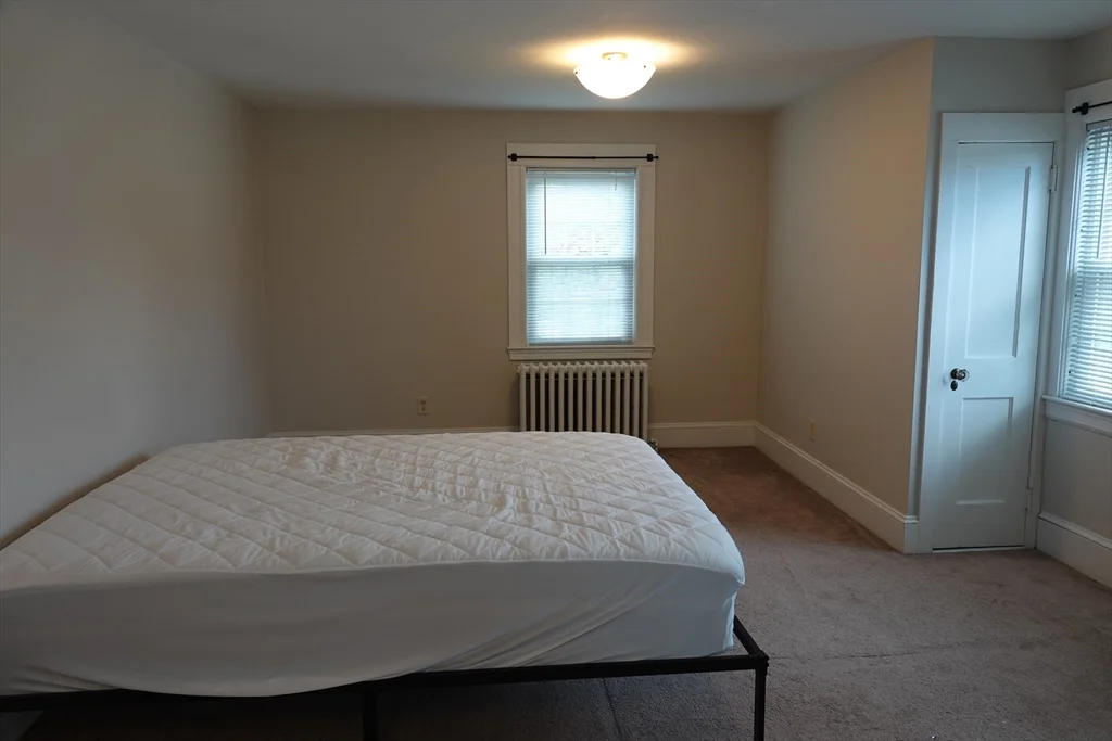 3 bed, 2 bath apartment for rent at 80 Center St, Burlington — photo 22 of 27