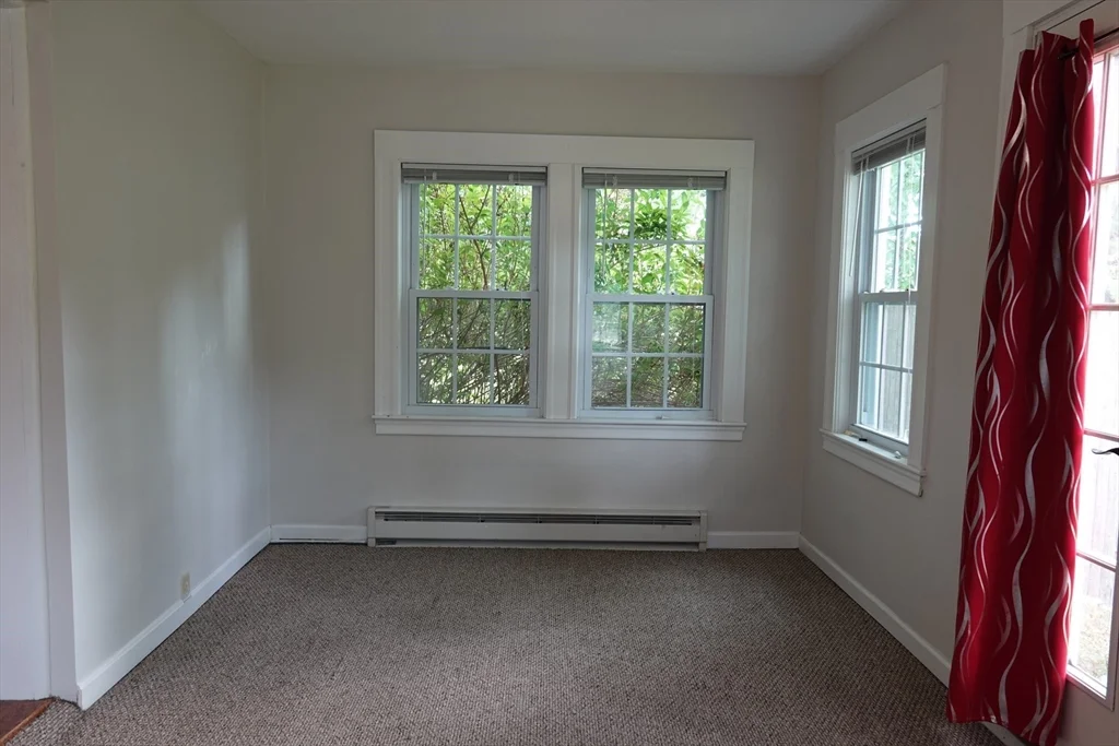 3 bed, 2 bath apartment for rent at 80 Center St, Burlington — photo 15 of 27