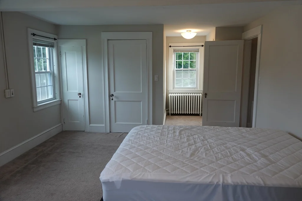 3 bed, 2 bath apartment for rent at 80 Center St, Burlington — photo 24 of 27