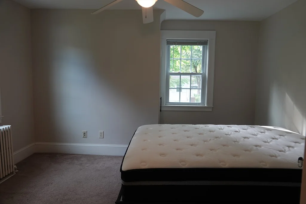 3 bed, 2 bath apartment for rent at 80 Center St, Burlington — photo 17 of 27