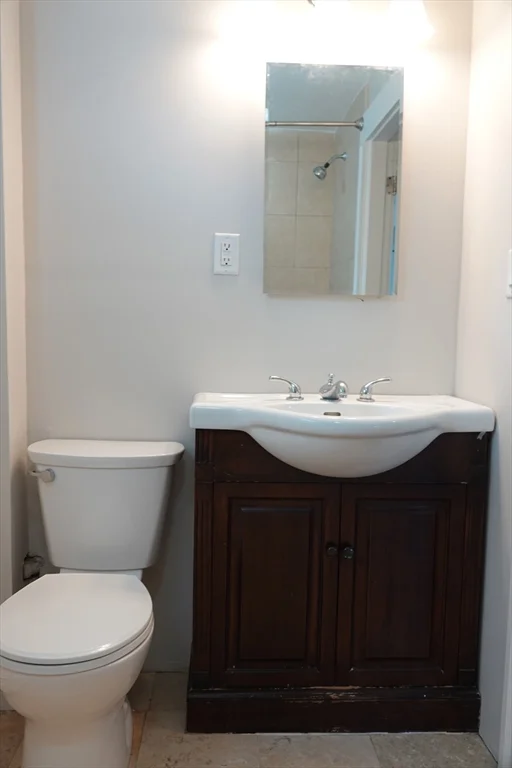 3 bed, 2 bath apartment for rent at 80 Center St, Burlington — photo 26 of 27