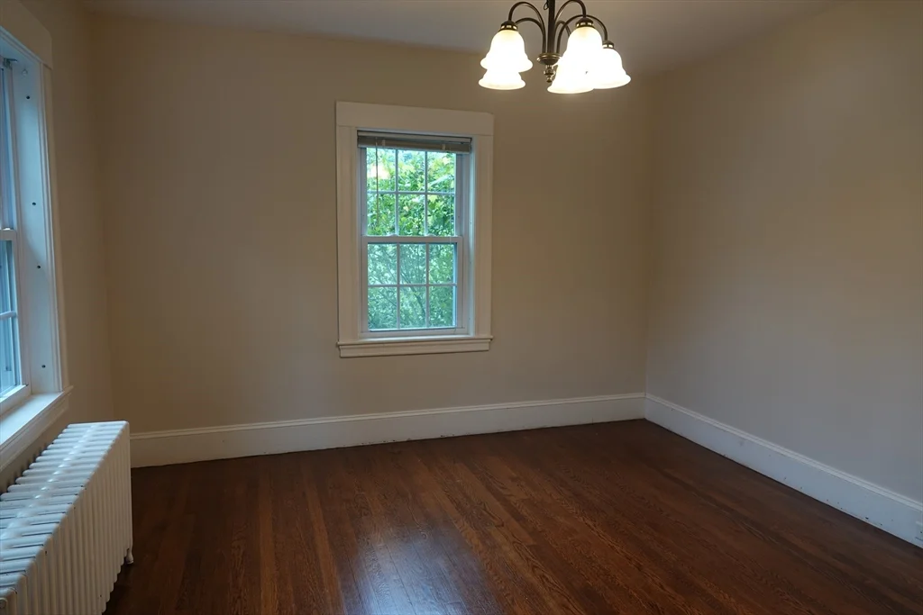 3 bed, 2 bath apartment for rent at 80 Center St, Burlington — photo 9 of 27