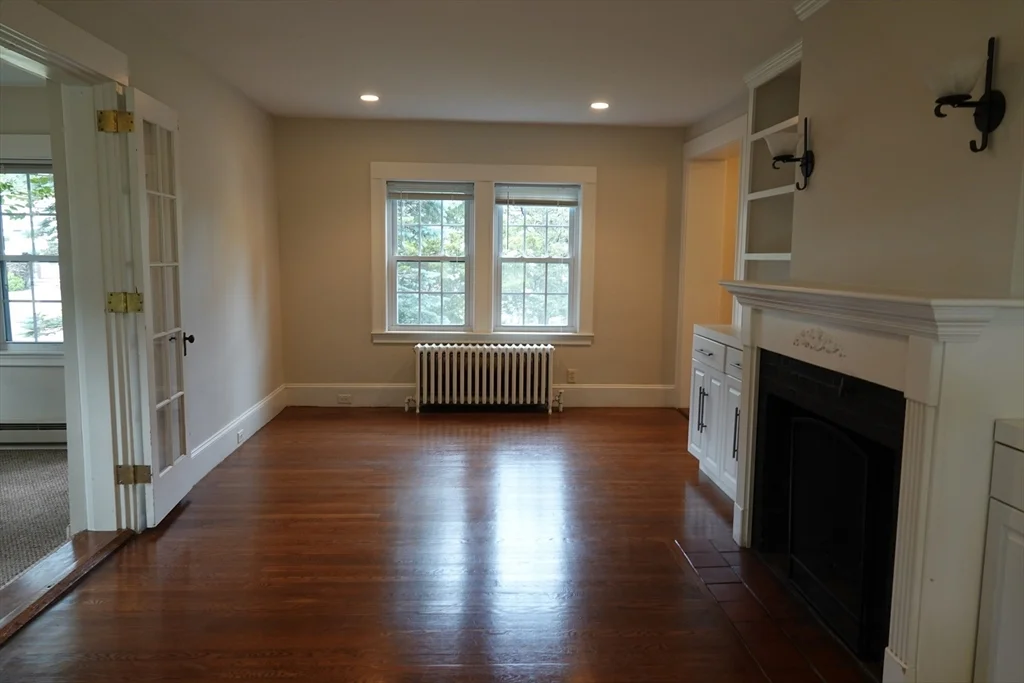 3 bed, 2 bath apartment for rent at 80 Center St, Burlington — photo 12 of 27