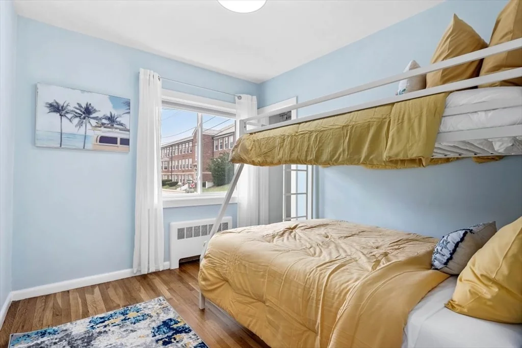 3 bed, 1 bath apartment for rent at 80 Cental Ave, Hull — photo 15 of 28