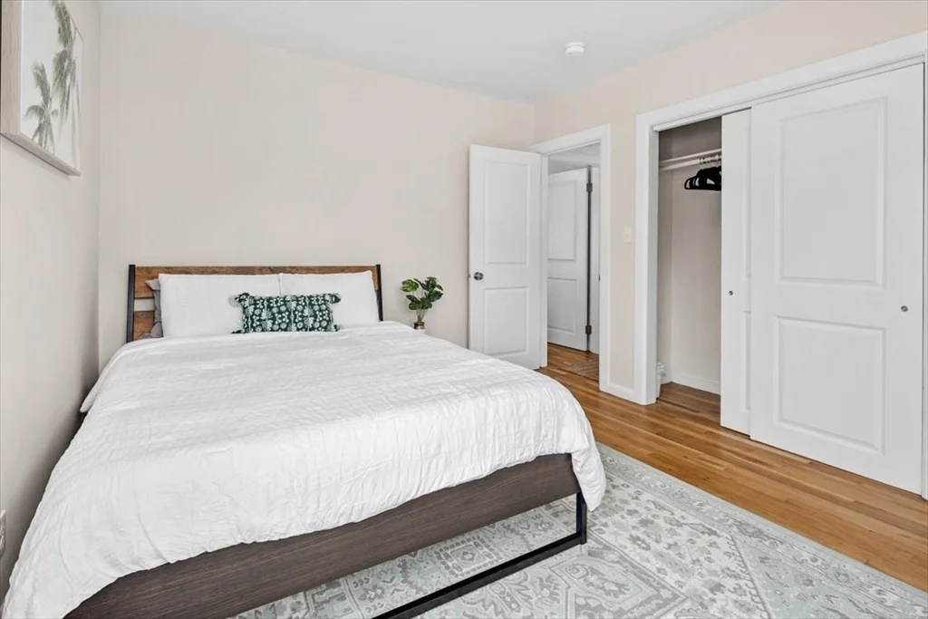 3 bed, 1 bath apartment for rent at 80 Cental Ave, Hull — photo 20 of 28