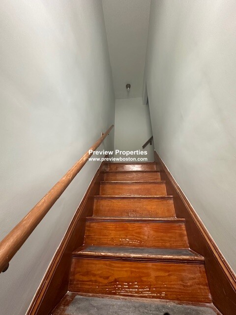 2 bed, 1 bath apartment for rent at 80 Chestnut Hill Ave, Brighton — photo 4 of 44