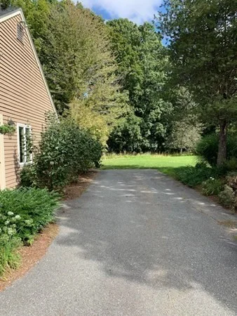 1 bed, 1 bath apartment for rent at 80 Common St Unit 1, Groton — photo 2 of 17
