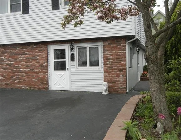 2 bed, 1 bath apartment for rent at 80 Cummings Ave Unit 1FF, Revere