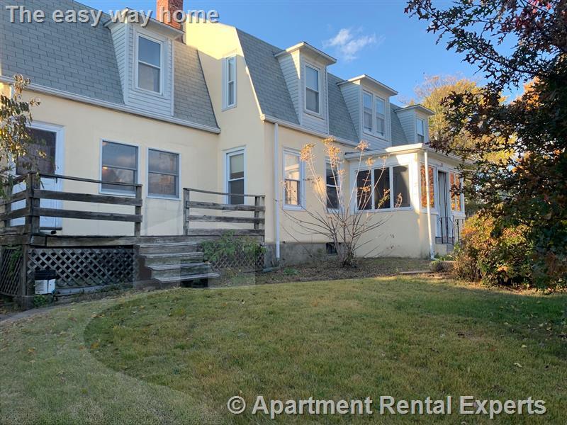 6 bed, 2 bath apartment for rent at 80 Curtis St, Teele Square — photo 13 of 14