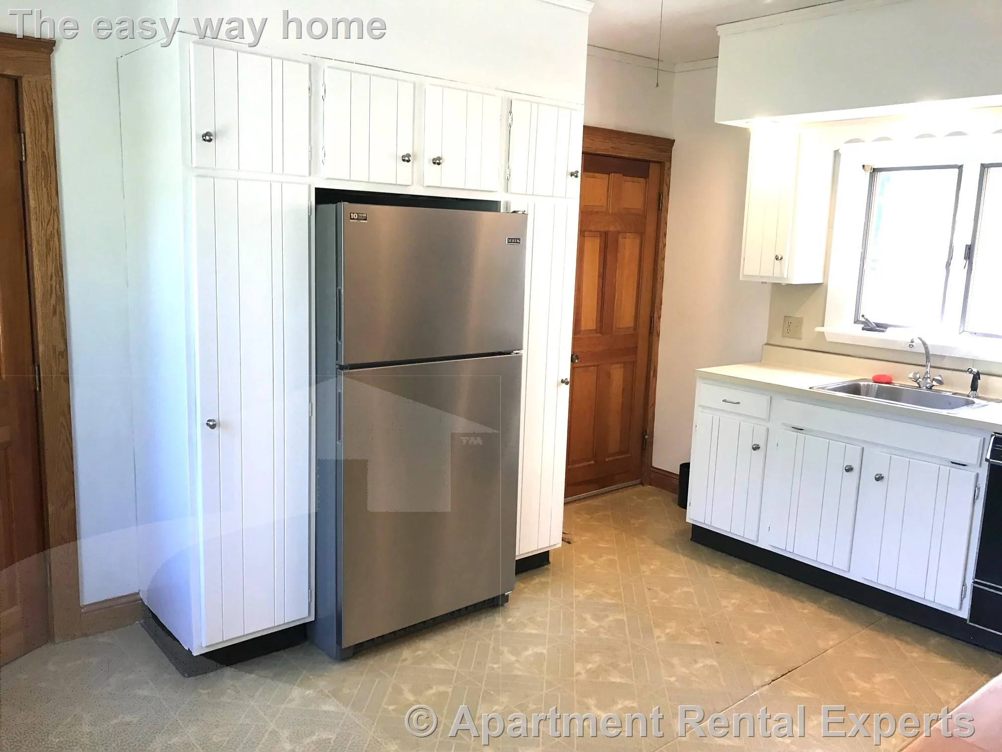 6 bed, 2 bath apartment for rent at 80 Curtis St, Teele Square — photo 2 of 14