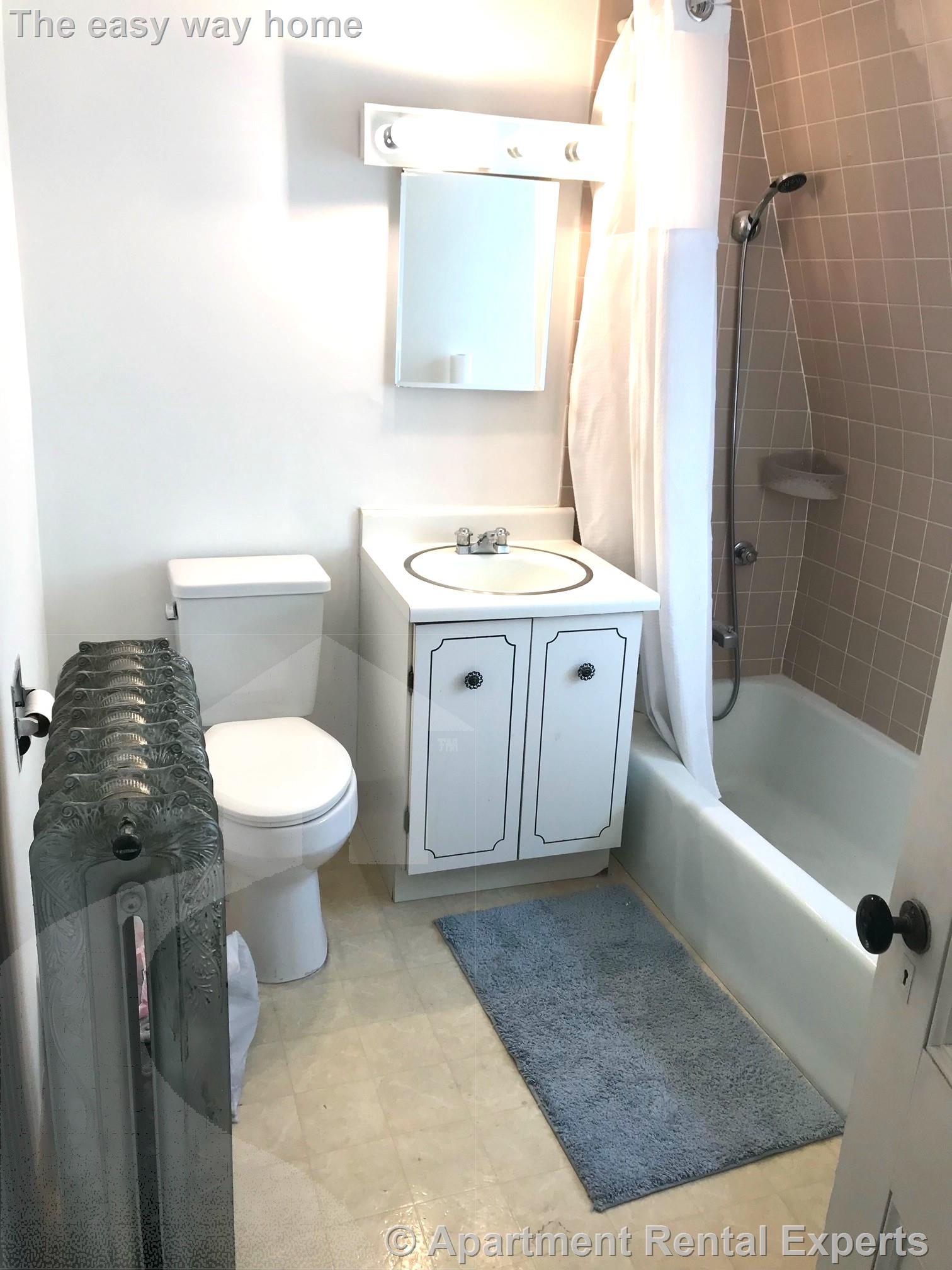 6 bed, 2 bath apartment for rent at 80 Curtis St, Teele Square — photo 11 of 14