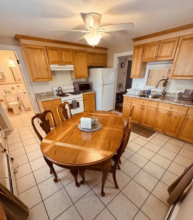 1 bed, 1 bath apartment for rent at 80 Dale St Unit B, Dedham — photo 13 of 16