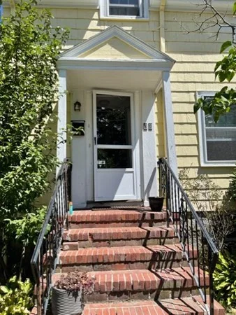 3 bed, 1 bath apartment for rent at 80 Decker Unit 80, Milton — photo 4 of 27
