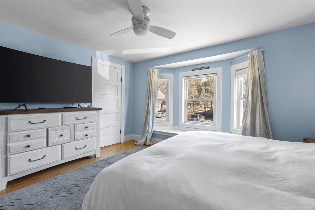 4 bed, 1 bath apartment for rent at 80 Dutcher St Unit 80, Hopedale — photo 7 of 19