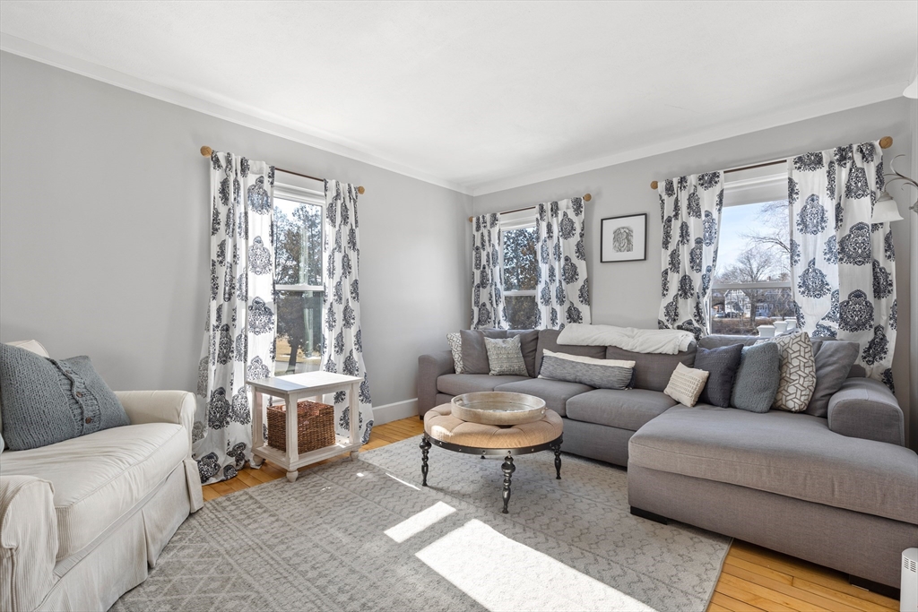 4 bed, 1 bath apartment for rent at 80 Dutcher St Unit 80, Hopedale — photo 5 of 19