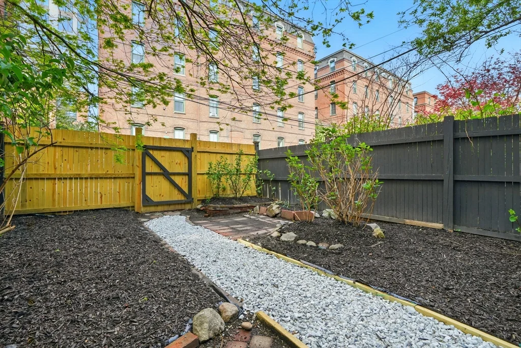 2 bed, 1 bath apartment for rent at 80 E Brookline St Unit 1, South End — photo 13 of 18