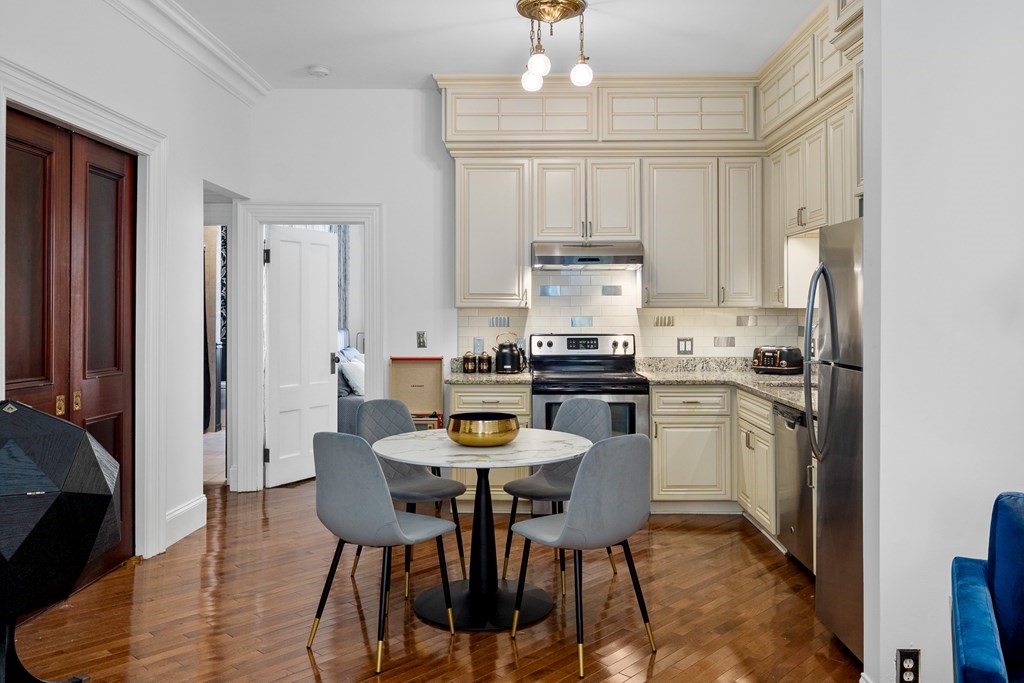 1 bed, 1 bath apartment for rent at 80 E Brookline Unit 2, South End — photo 3 of 10