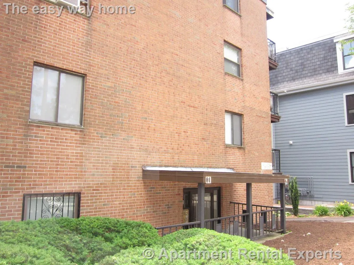 1 bed, 1 bath apartment for rent at 80 Highland Ave Unit 101, Prospect Hill — photo 9 of 9