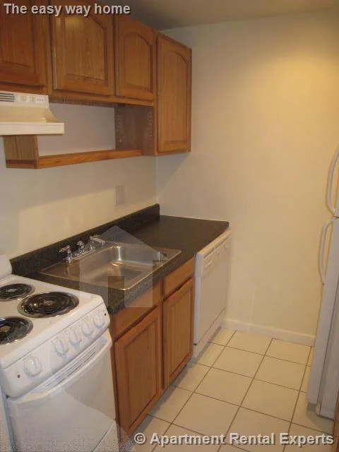 2 bed, 1 bath apartment for rent at 80 Highland Ave Unit 3, Union Square