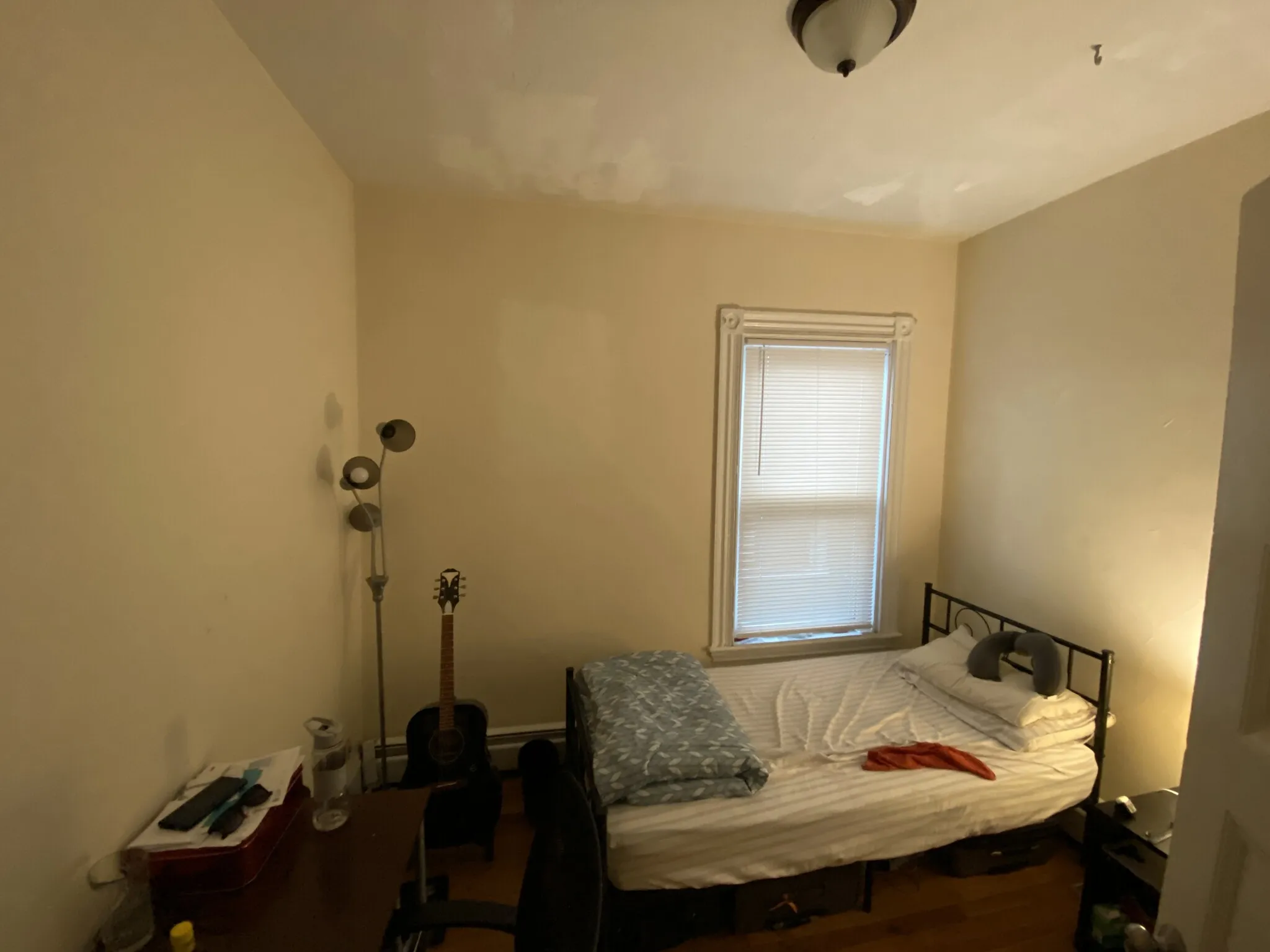 3 bed, 1 bath apartment for rent at 80 Hillside St Unit 3, Mission Hill — photo 8 of 9