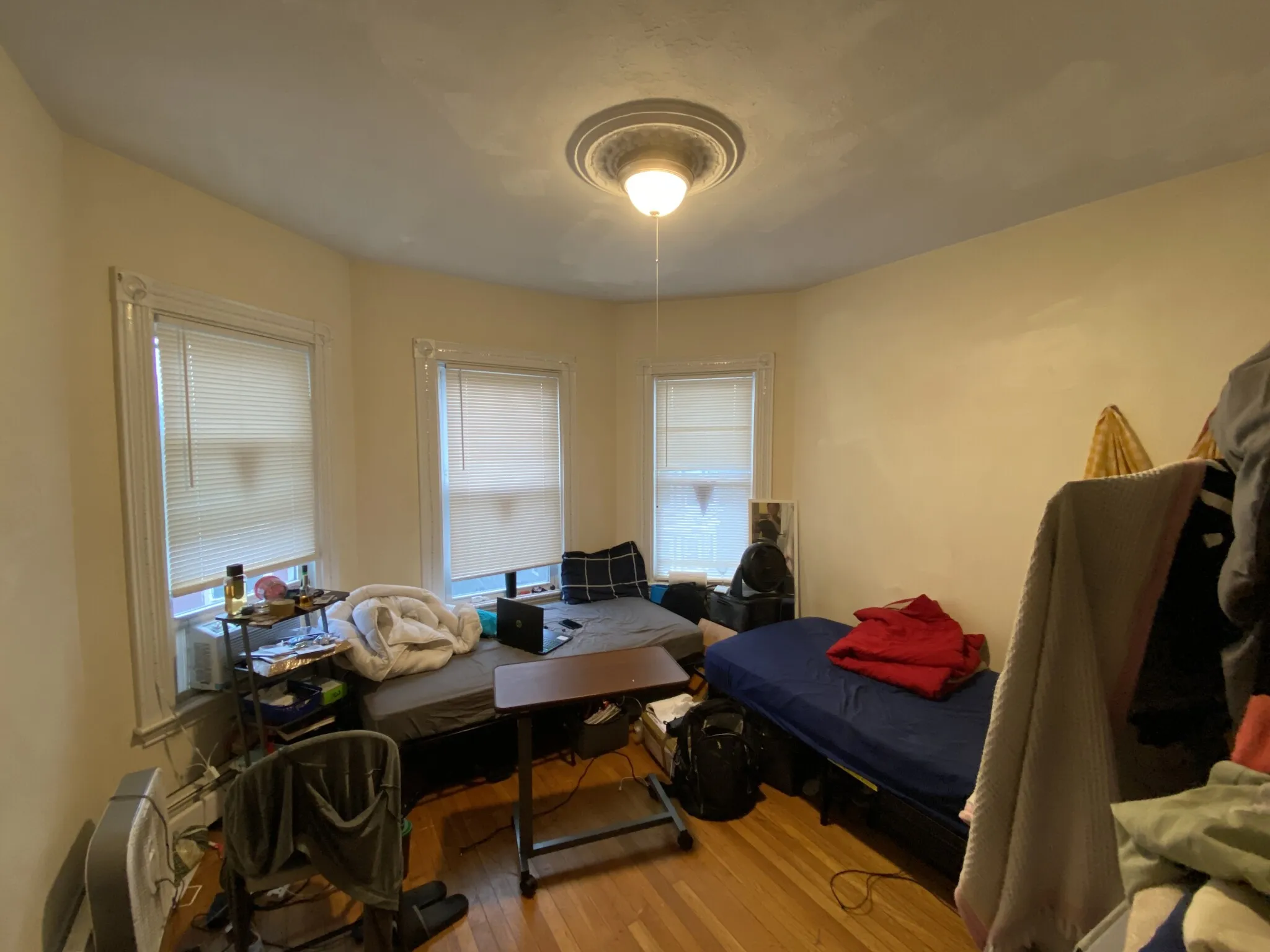 3 bed, 1 bath apartment for rent at 80 Hillside St Unit 3, Mission Hill — photo 4 of 9