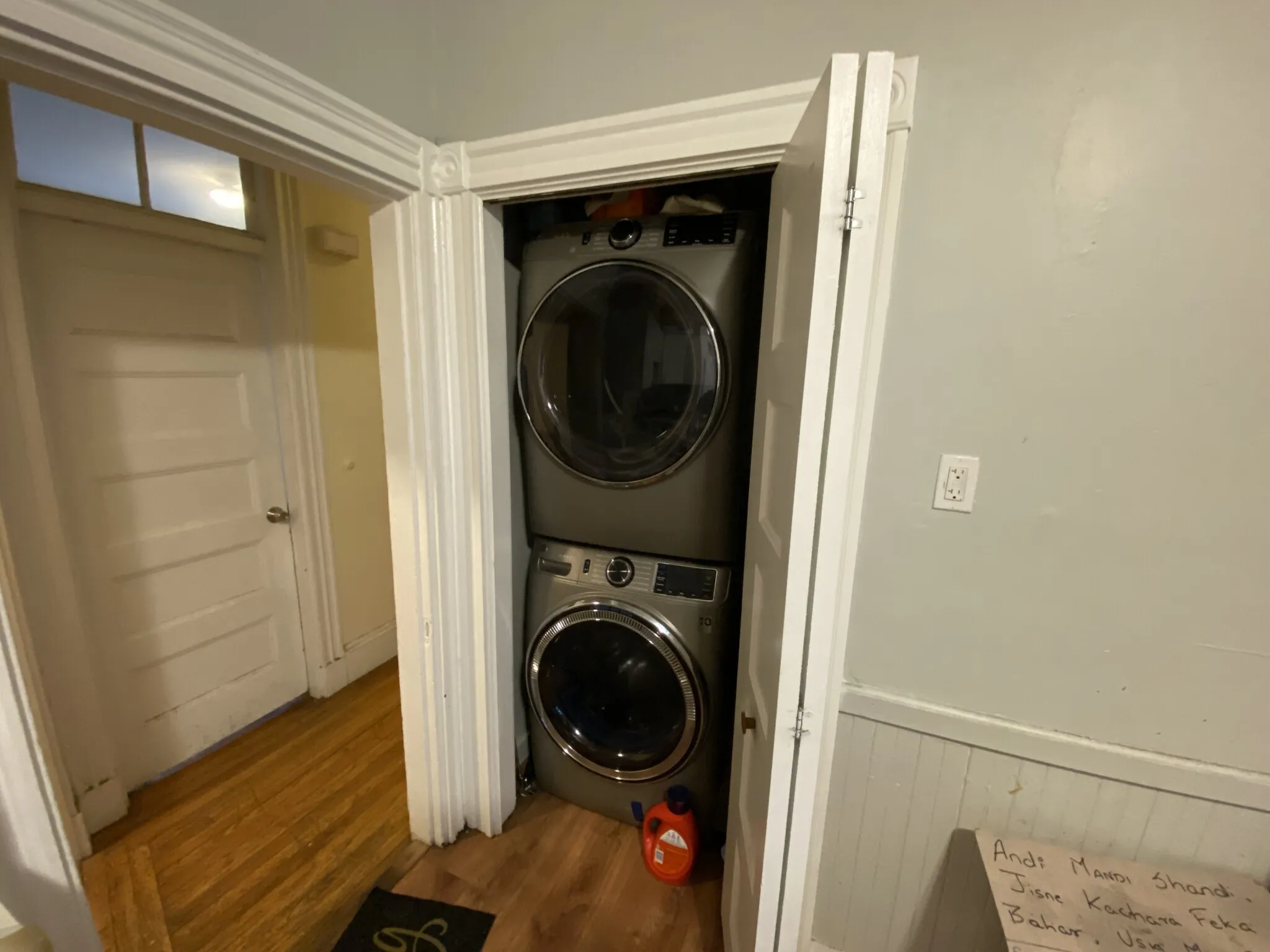 3 bed, 1 bath apartment for rent at 80 Hillside St Unit 3, Mission Hill — photo 2 of 9