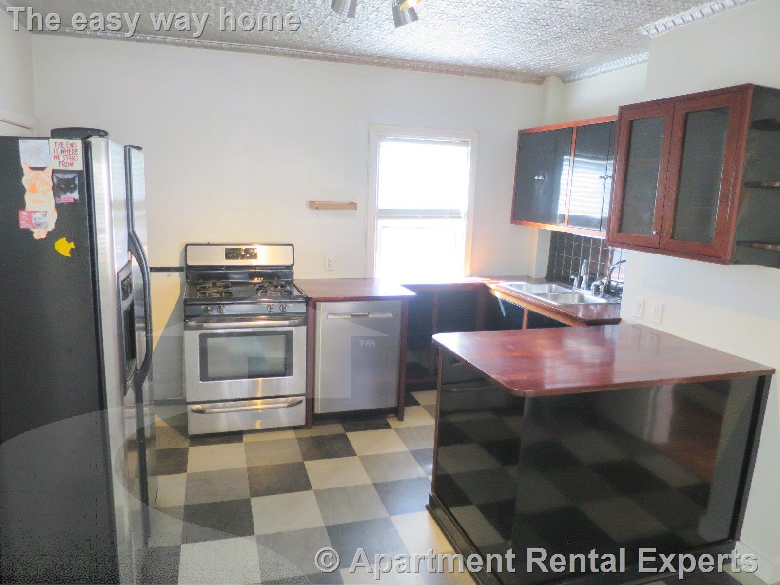 3 bed, 1 bath apartment for rent at 80 Irving St Unit 2, Davis Square — photo 4 of 19