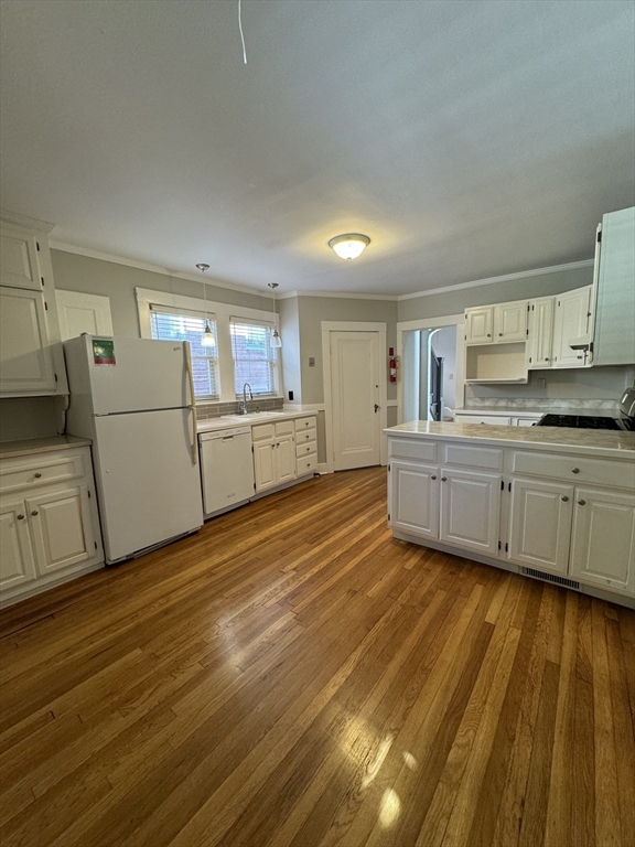 4 bed, 2 bath apartment for rent at 80 Lake St, Boston — photo 8 of 22