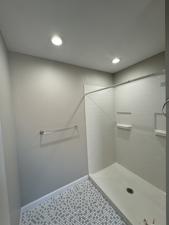 4 bed, 2 bath apartment for rent at 80 Lake St, Boston — photo 14 of 22