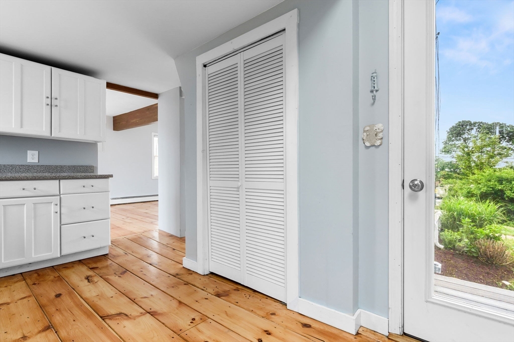 3 bed, 1 bath apartment for rent at 80 Lennox Rd Unit 1, Little Nahant — photo 18 of 31