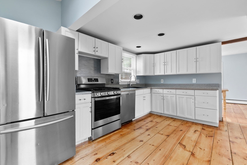 3 bed, 1 bath apartment for rent at 80 Lennox Rd Unit 1, Little Nahant — photo 15 of 31