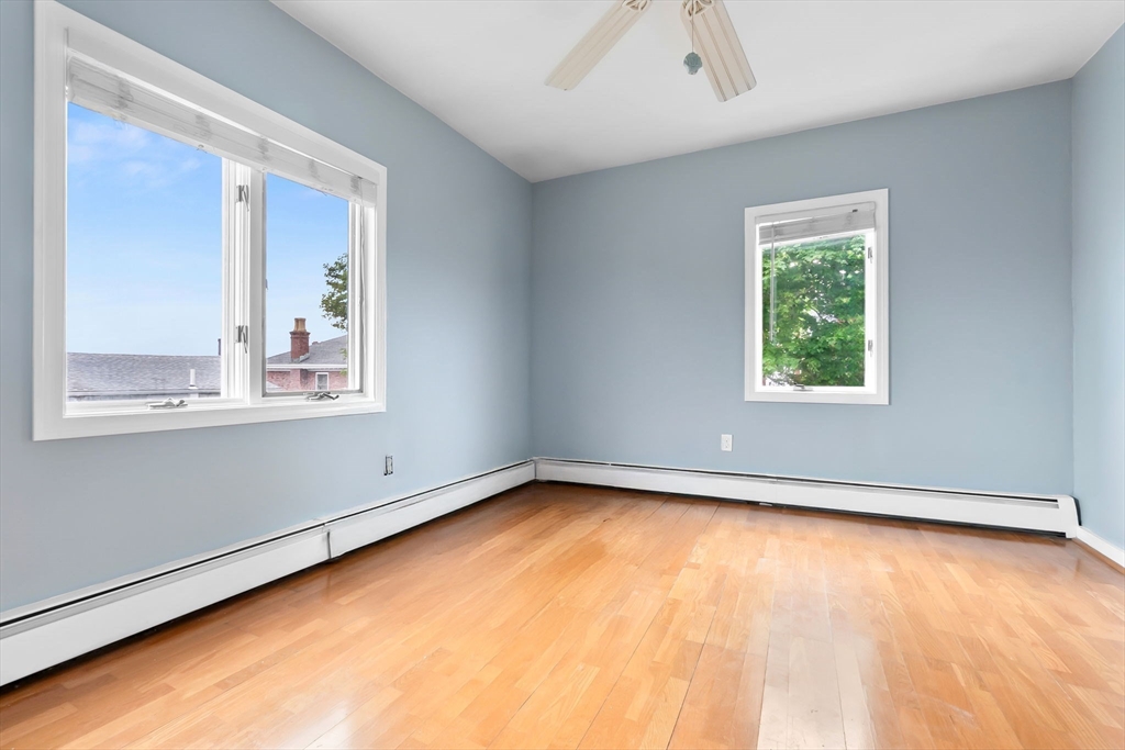 3 bed, 1 bath apartment for rent at 80 Lennox Rd Unit 1, Little Nahant — photo 23 of 31