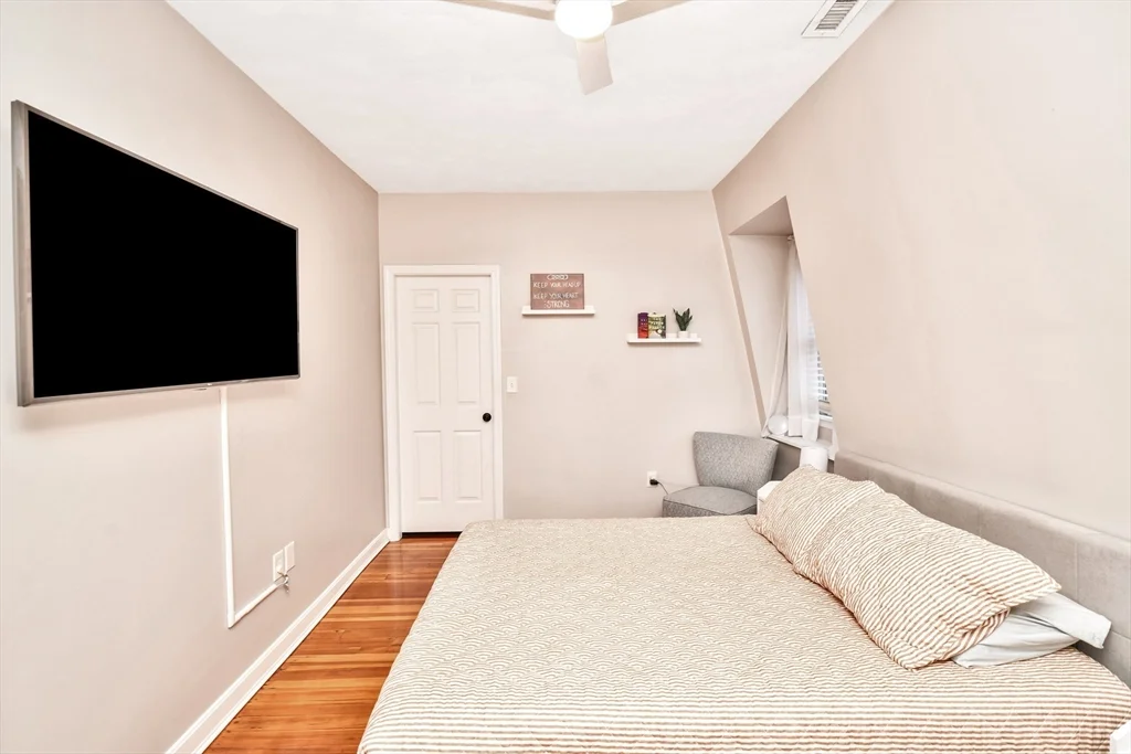 2 bed, 1 bath apartment for rent at 80 Linden St Unit B, Everett — photo 30 of 34