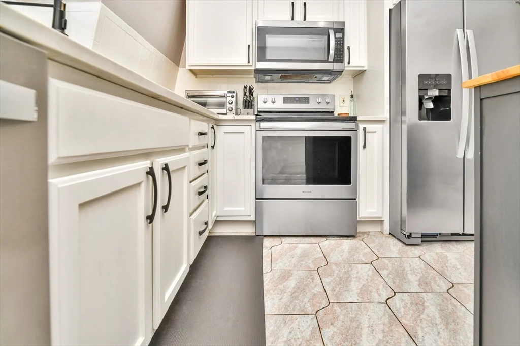 2 bed, 1 bath apartment for rent at 80 Linden St Unit B, Everett — photo 20 of 34
