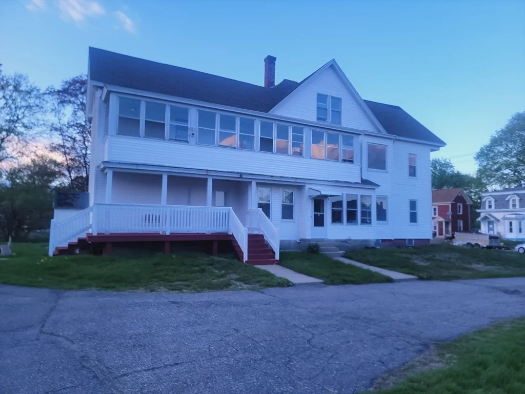 3 bed, 1 bath apartment for rent at 80 Linden Unit 2, Winchendon — photo 2 of 11
