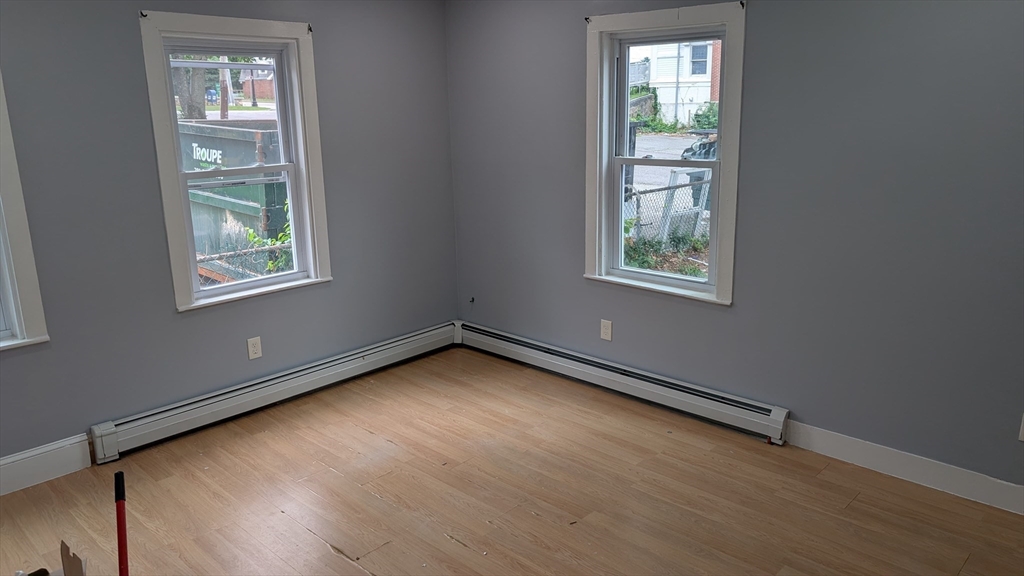 2 bed, 1 bath apartment for rent at 80 Linfield St Unit 1st Floor, Holbrook — photo 4 of 10