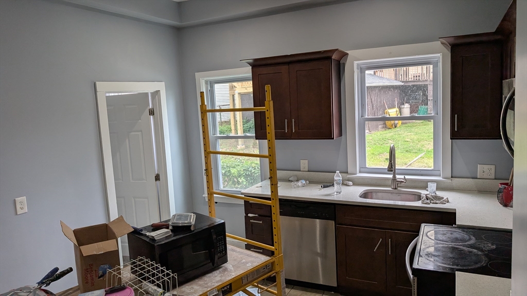 2 bed, 1 bath apartment for rent at 80 Linfield St Unit 1st Floor, Holbrook — photo 10 of 10