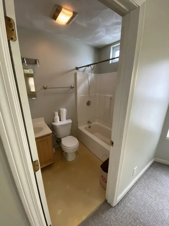 2 bed, 1 bath apartment for rent at 80 Madison Ave Unit 1, Everett — photo 5 of 12