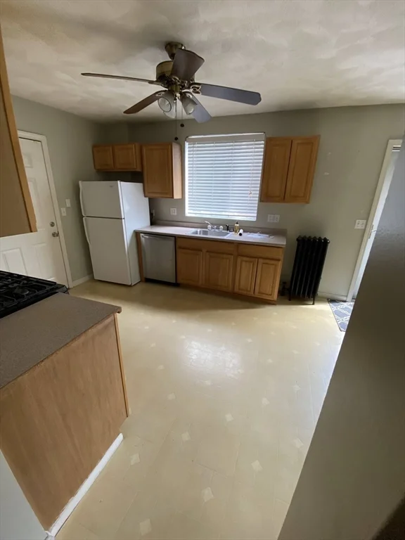 2 bed, 1 bath apartment for rent at 80 Madison Ave Unit 1, Everett — photo 7 of 12
