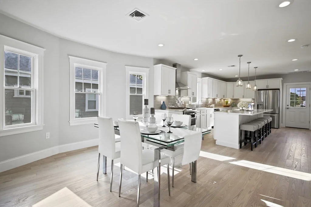 4 bed, 2 bath apartment for rent at 80 Massachusetts Ave Unit 80, Arlington — photo 17 of 41