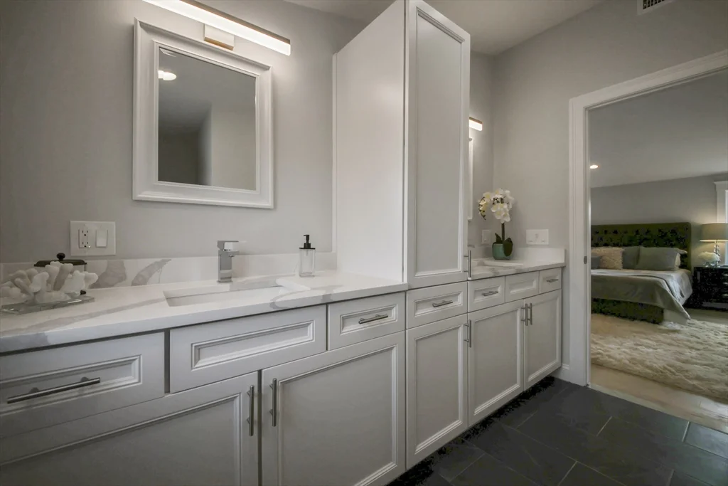 4 bed, 2 bath apartment for rent at 80 Massachusetts Ave Unit 80, Arlington — photo 34 of 41