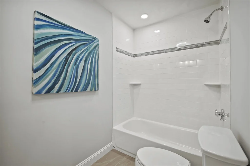 4 bed, 2 bath apartment for rent at 80 Massachusetts Ave Unit 80, Arlington — photo 24 of 41