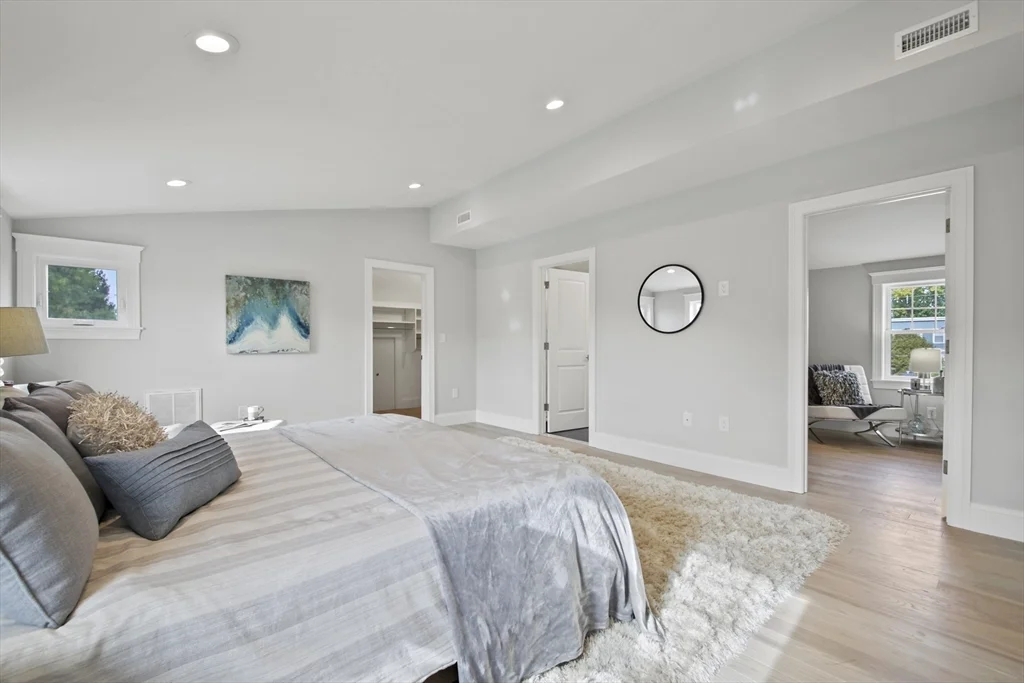 4 bed, 2 bath apartment for rent at 80 Massachusetts Ave Unit 80, Arlington — photo 31 of 41