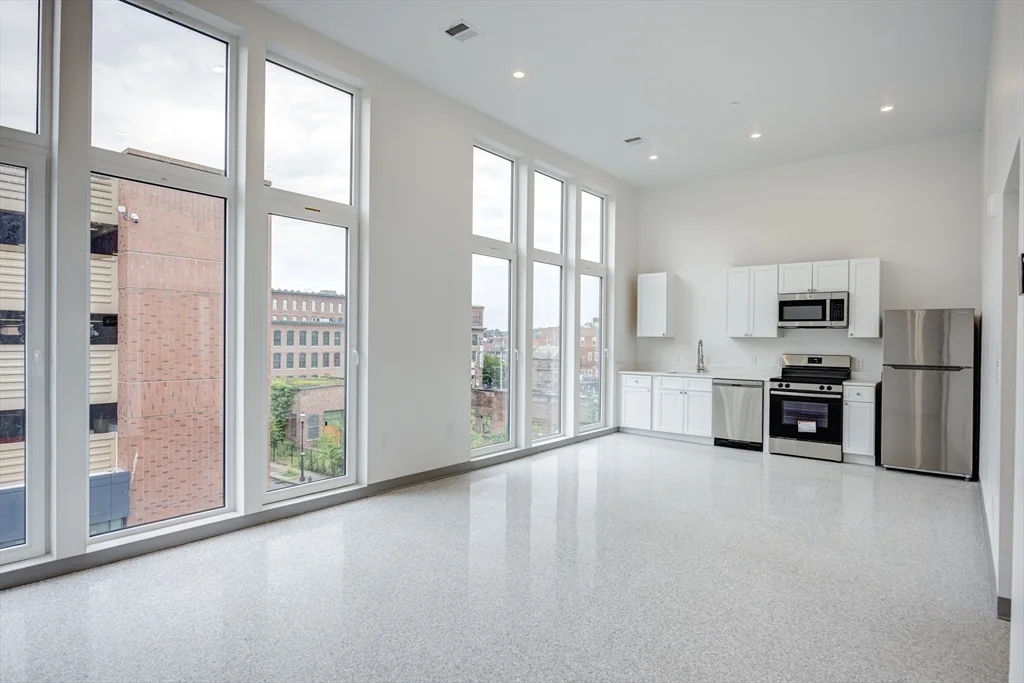 1 bed, 1 bath apartment for rent at 80 Middlesex St Unit 103, Lowell