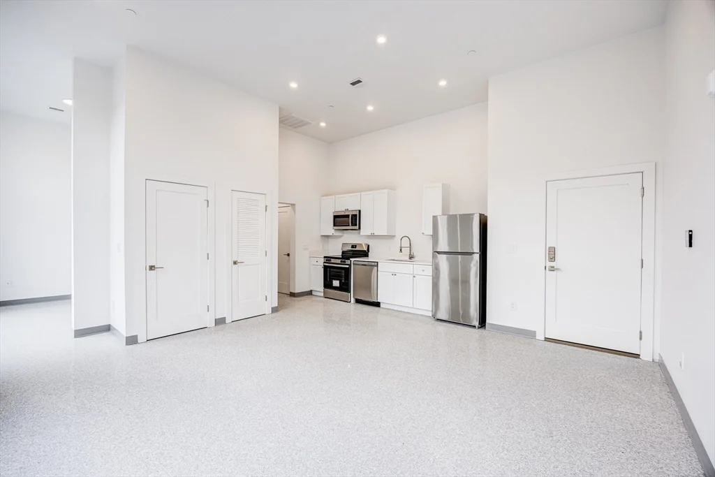 Studio bed, 1 bath apartment for rent at 80 Middlesex St Unit 104, Lowell — photo 3 of 21