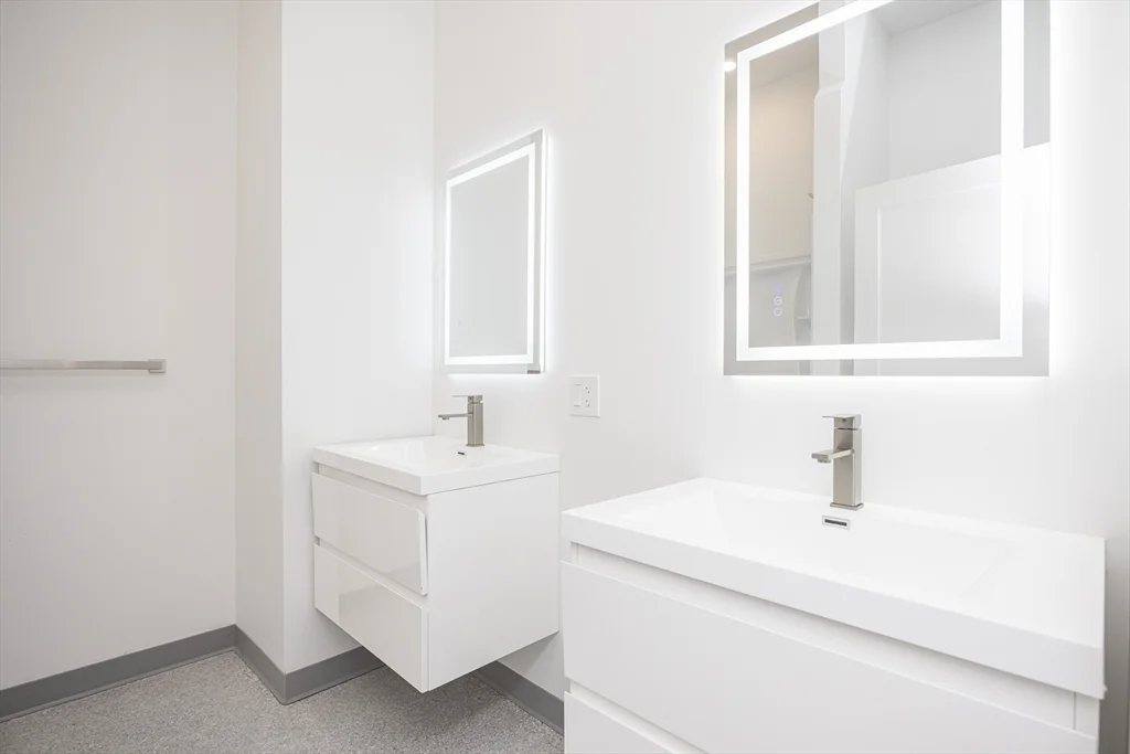 2 bed, 2 bath apartment for rent at 80 Middlesex St Unit 105, Lowell — photo 16 of 24