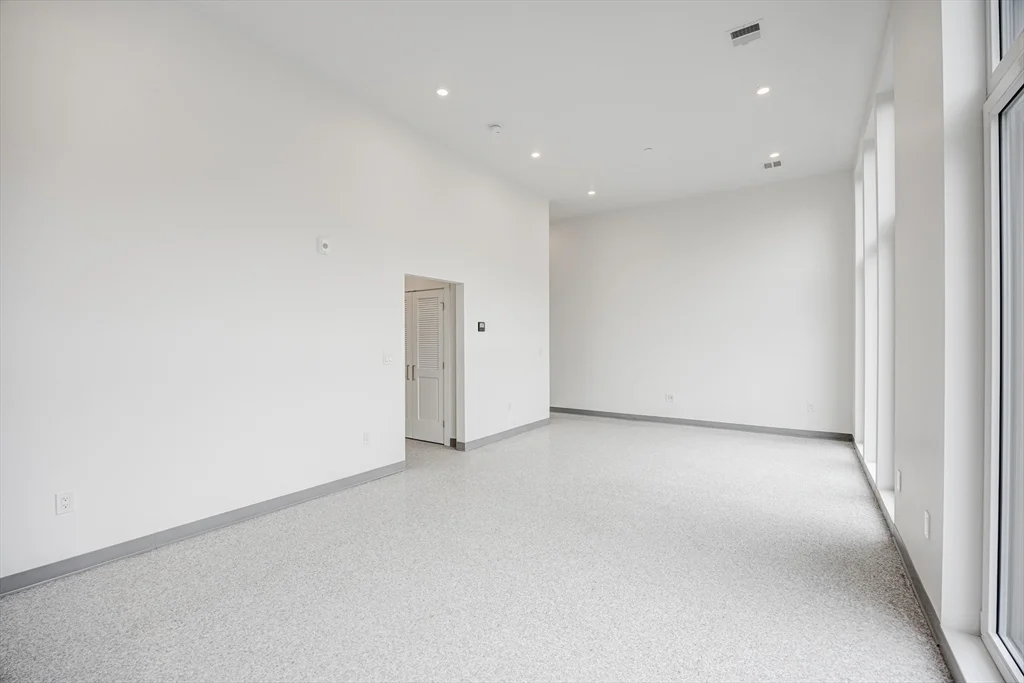 1 bed, 1 bath apartment for rent at 80 Middlesex St Unit 205, Lowell — photo 13 of 22