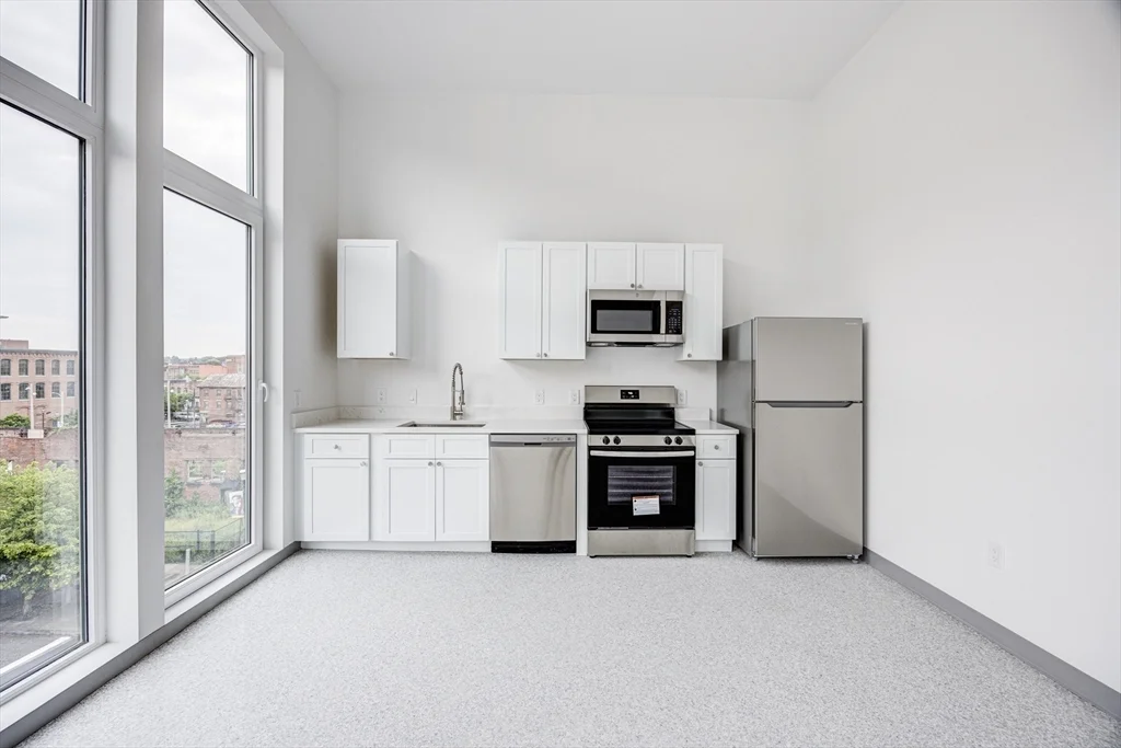 1 bed, 1 bath apartment for rent at 80 Middlesex St Unit 205, Lowell — photo 1 of 22