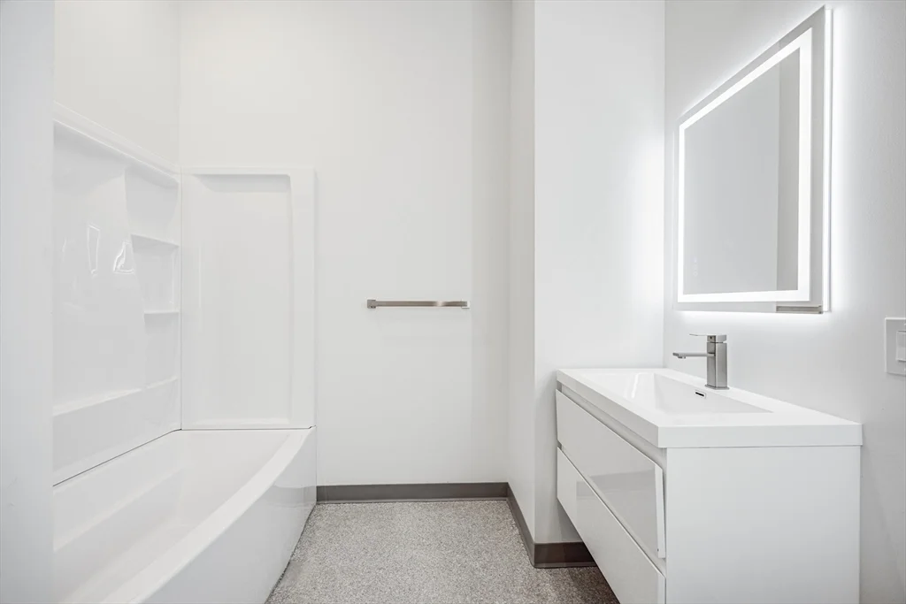 2 bed, 2 bath apartment for rent at 80 Middlesex St Unit 206, Lowell — photo 15 of 24