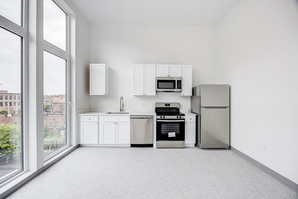 1 bed, 1 bath apartment for rent at 80 Middlesex St Unit 304, Lowell — photo 2 of 22